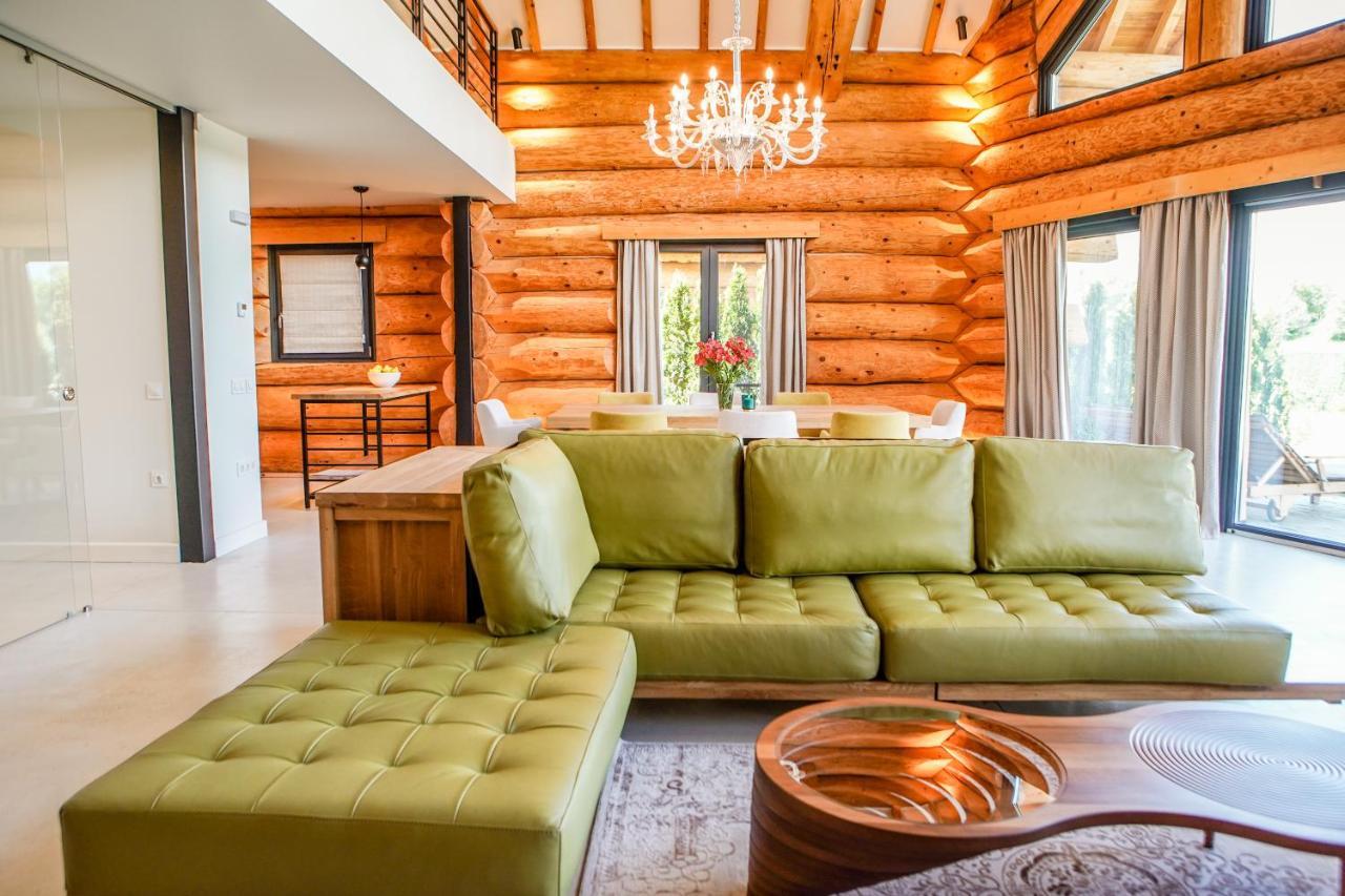 Alpina Luxury Chalets Banya  Eksteriør billede