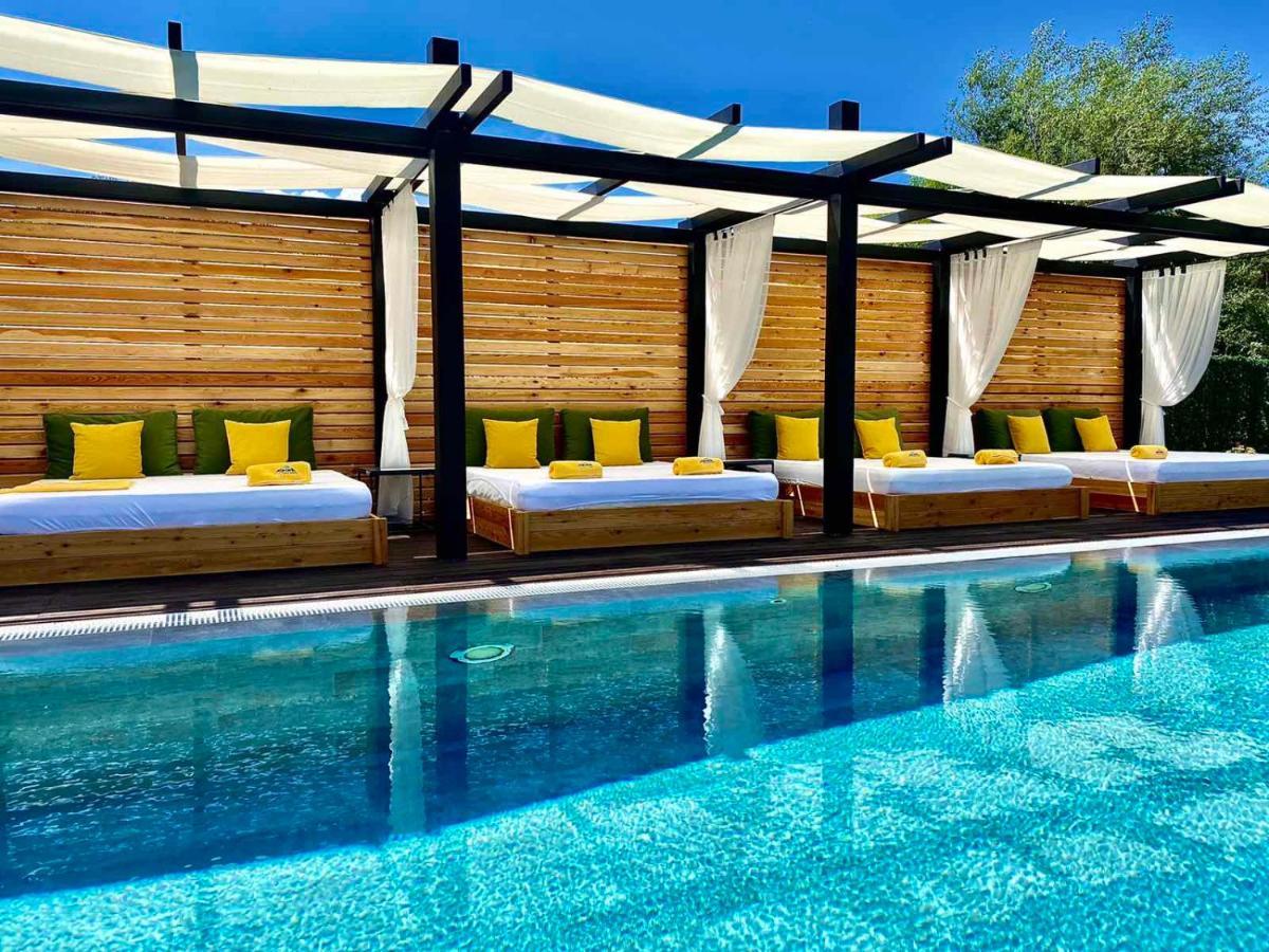 Alpina Luxury Chalets Banya  Eksteriør billede